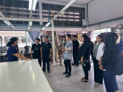 LINE_ALBUM_ดูงานศูนย์ศิลปชีพบางไทร จ_พระนครศรีอยุธยา_251124_35.jpg - โครงการเทิดทูล ชาติ ศาสนา พระมหากษัตริย์ รวมพลังแห่งความภัคดีของประชาชนเทศบาลตำบลสันป่าตอง  | https://www.sanpatong.go.th